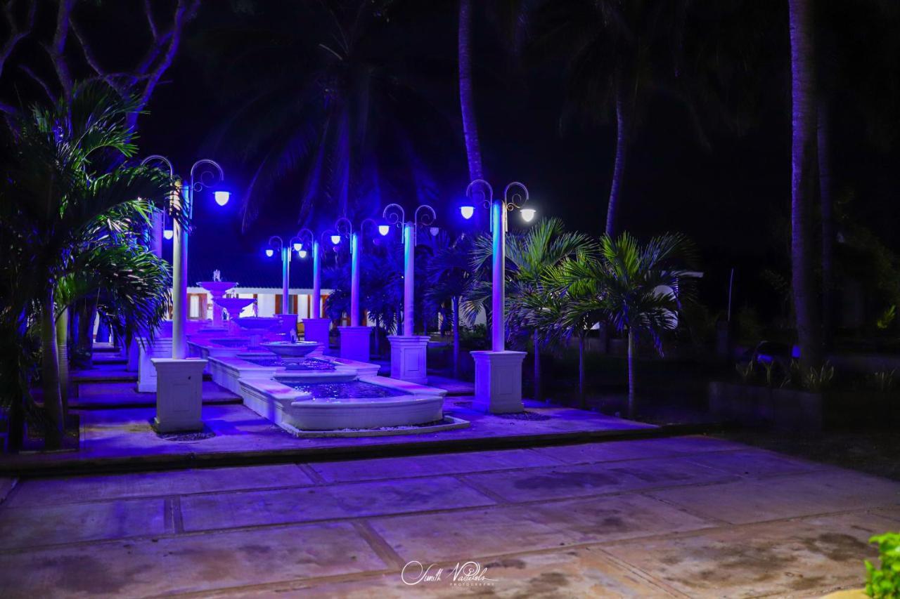 Ceylonta Beach Resort And Spa Hambantota Dış mekan fotoğraf
