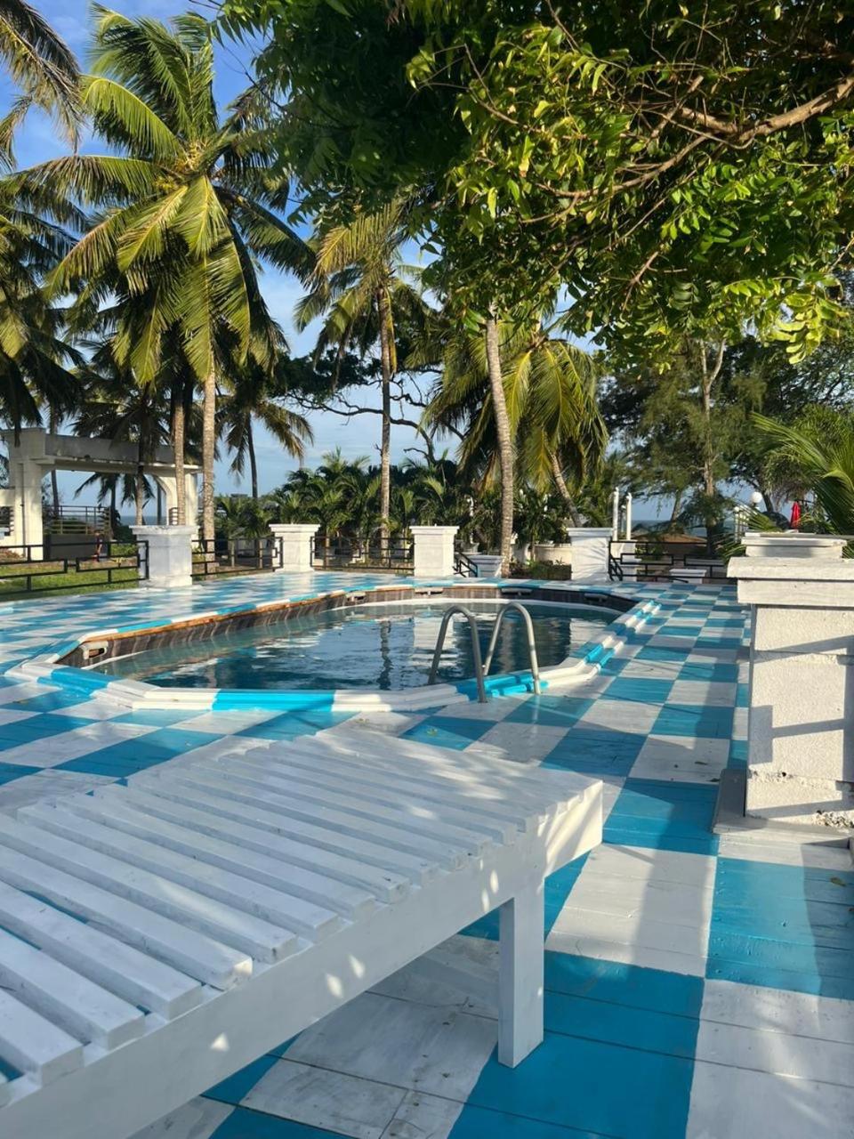 Ceylonta Beach Resort And Spa Hambantota Dış mekan fotoğraf