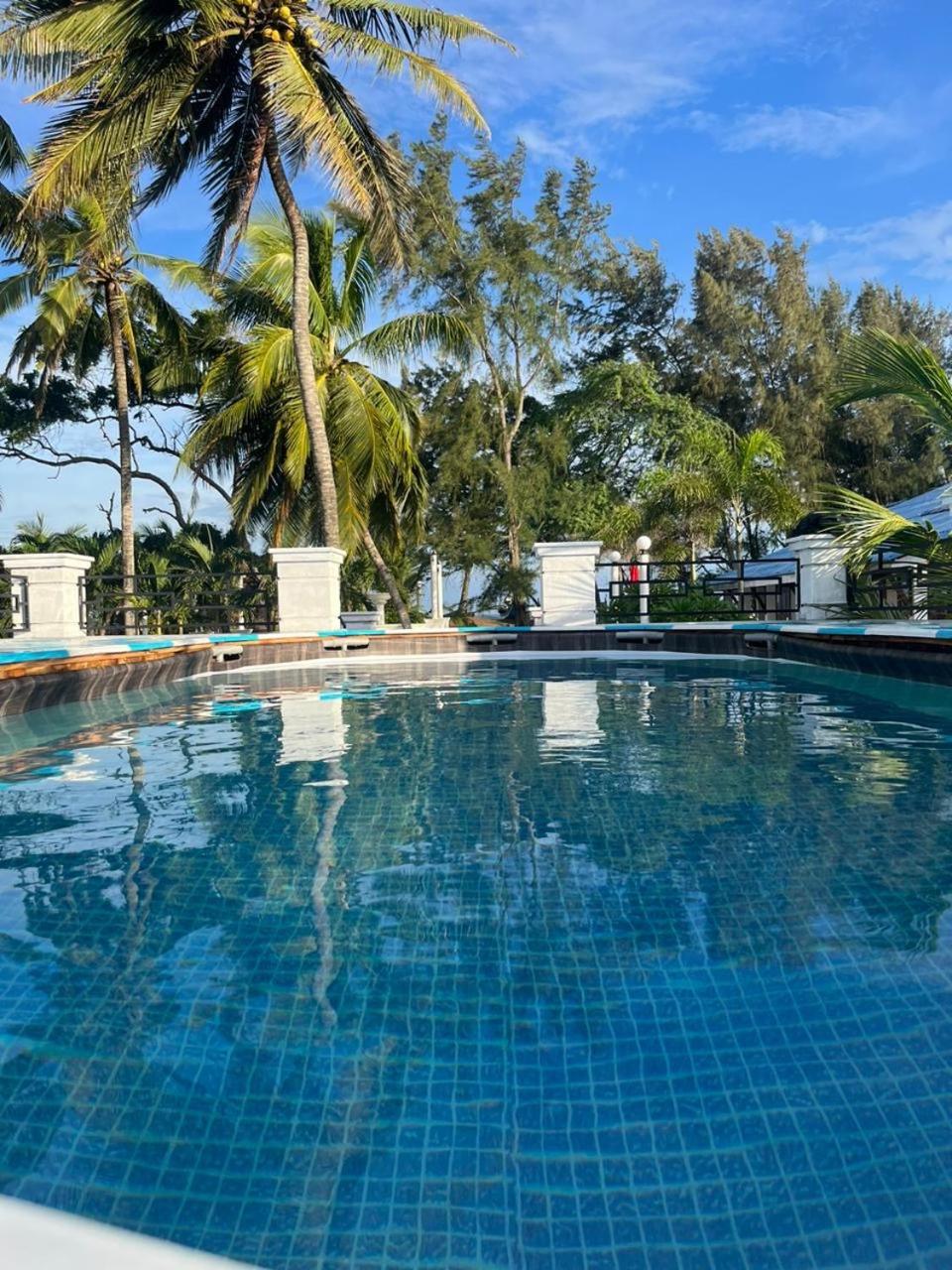 Ceylonta Beach Resort And Spa Hambantota Dış mekan fotoğraf